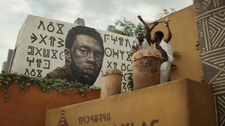 A mural of T'Challa in the streets of Wakanda