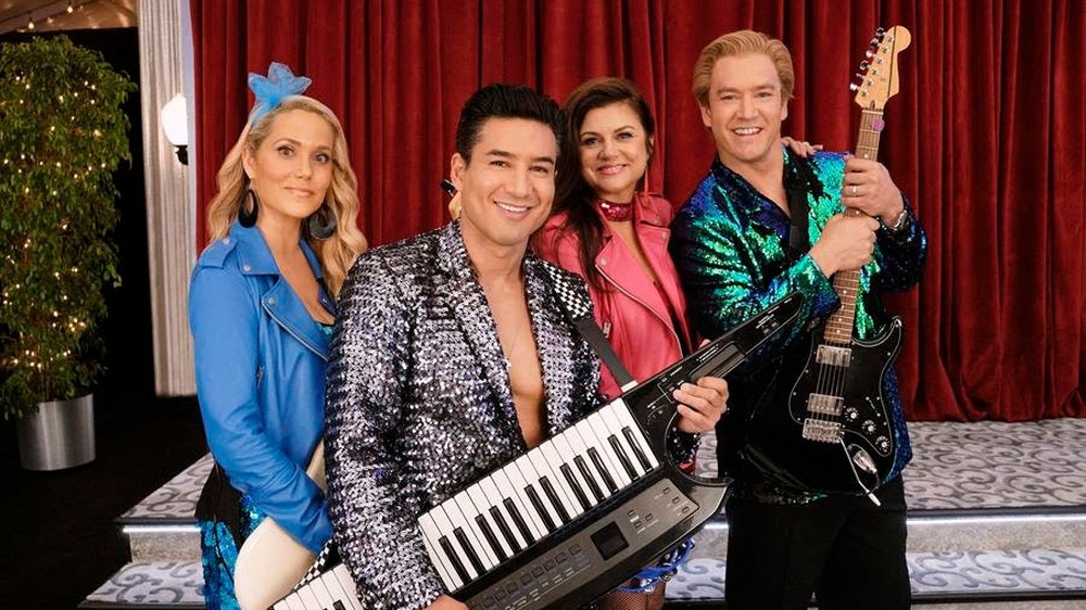 Saved by the Bell reboot cast with instruments