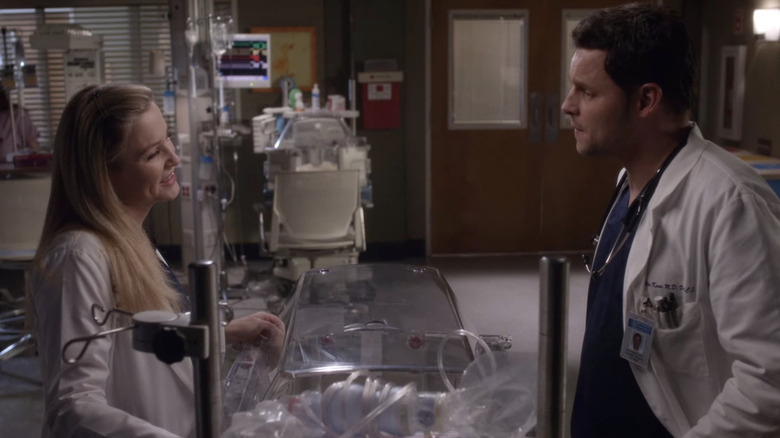 Arizona and Alex monitor a newborn 