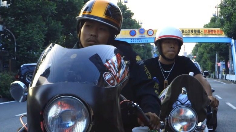 Modern bosozoku riding bikes