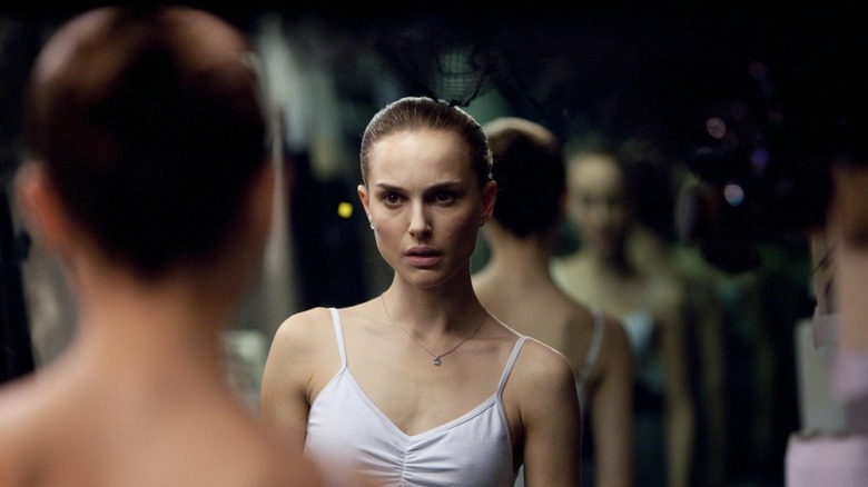 Natalie Portman looking confused in mirror 