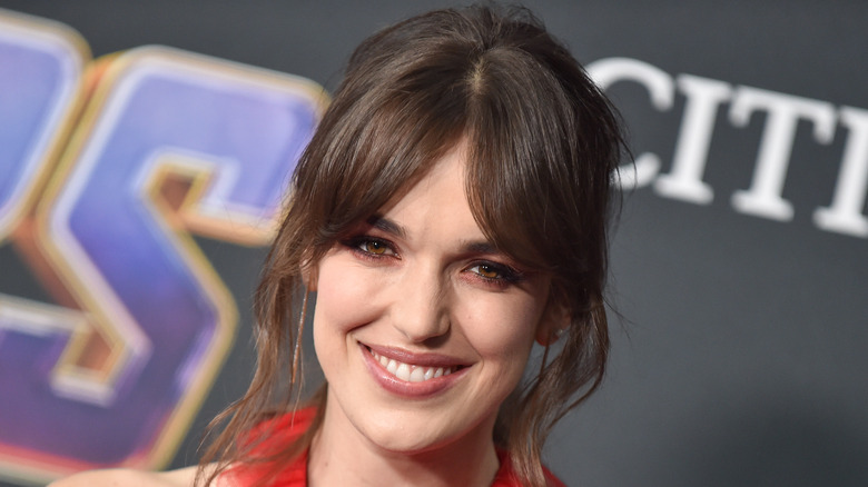 Elizabeth Henstridge smiling