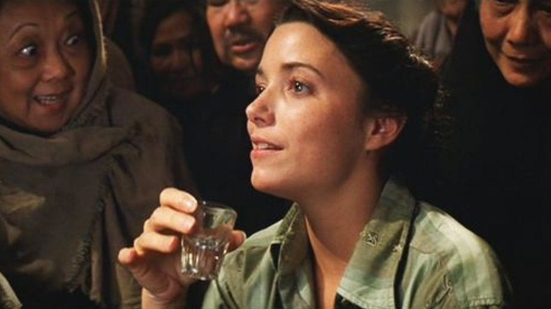 Marion Ravenwood drinking