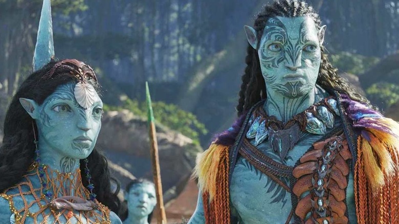 Kate Winslet and Cliff Curtis in Avatar: The Way of Water