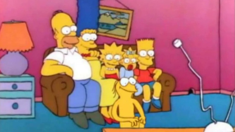 The Simpsons and Graggle watch TV