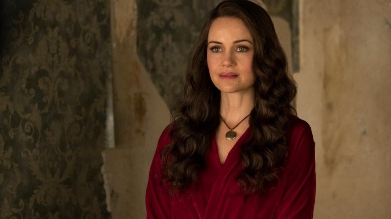 Carla Gugino in The Haunting of Hill House