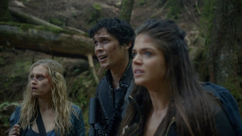 The 100 crew scared and bruised