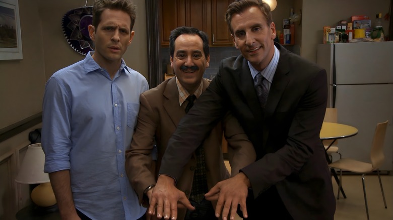 Dennis Reynolds, Uncle Jack, and The Lawyer take a picture together