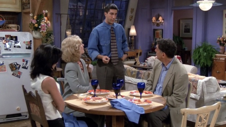 Monica, Ross, and their parents in Friends
