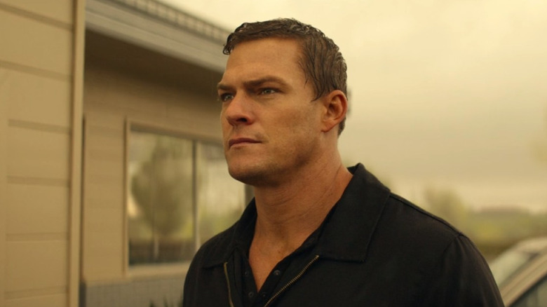 Jack Reacher's Alan Ritchson Wants To Adapt Two Books Into The Series