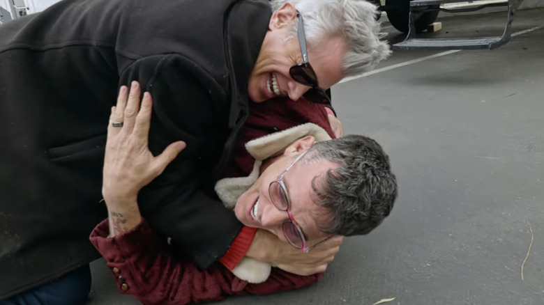 Johnny Knoxville tackling Steve O