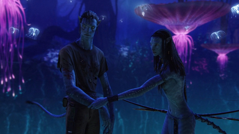 Jake Sully and Neytiri interacting