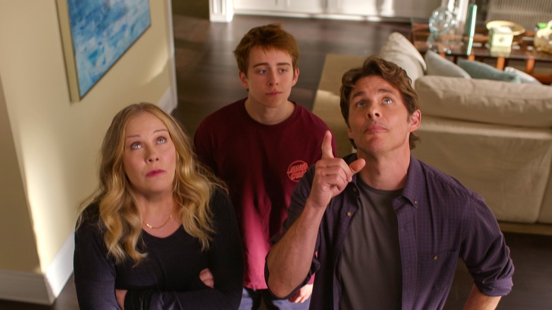 Christina Applegate, Sam McCarthy and James Marsden in "Dead to Me" Season 3