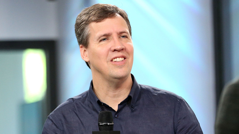 Jeff Kinney holds mic