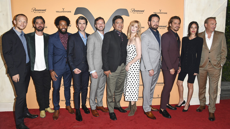 The Yellowstone cast posing together