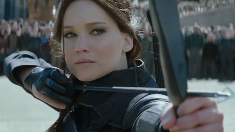 Katniss Everdeen aiming her bow