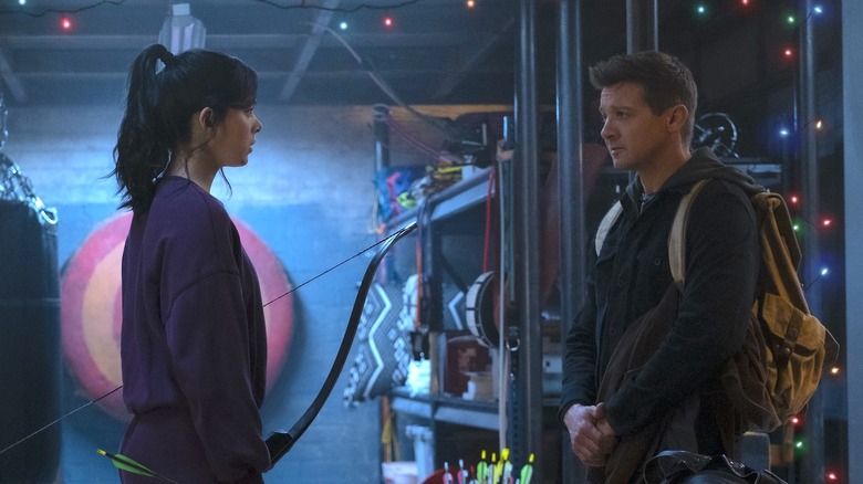 Hawkeye Jeremy Renner talks to Hailee Steinfeld