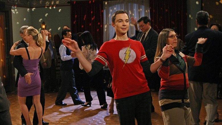 Jim Parsons dances with Mayim Bialik