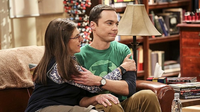 Jim Parsons hugs Mayim Bialik