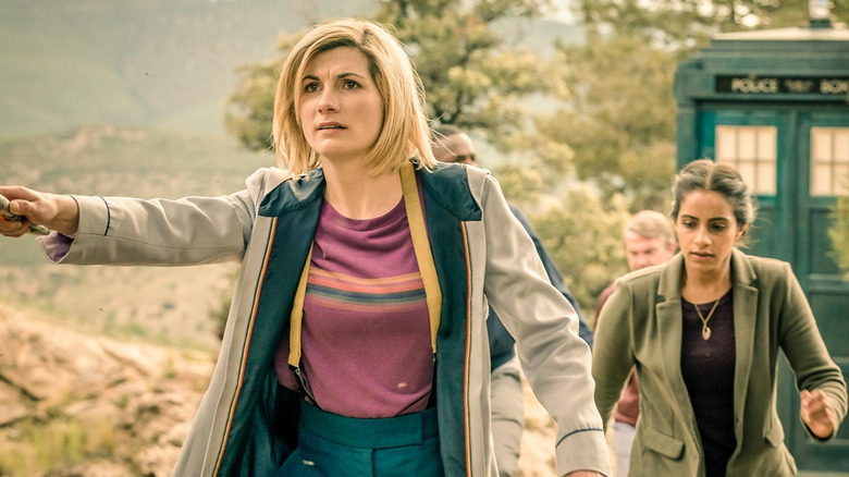 Jodie Whittaker posing with the Tardis