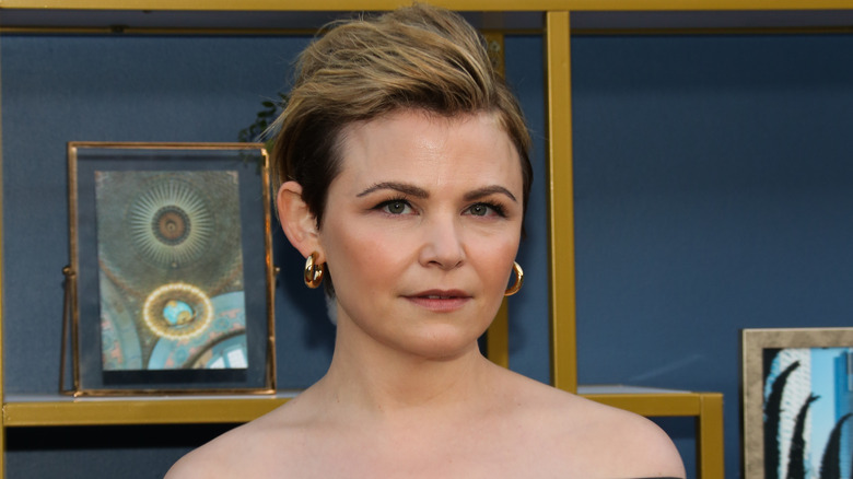 Ginnifer Goodwin blond pixie cut