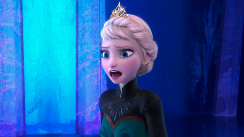 Elsa Frozen singing Let it Go 