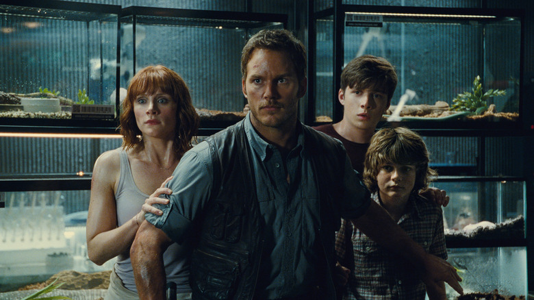 Pratt, Howard, Simpkins, and Robinson in Jurassic World