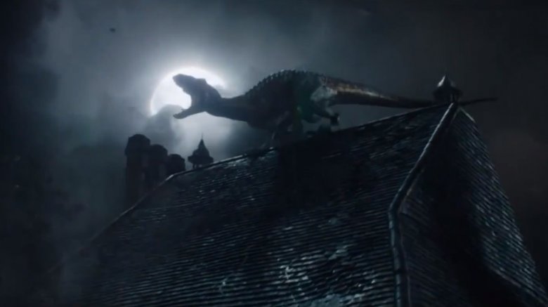 Indoraptor on roof, Jurassic World: Fallen Kingdom