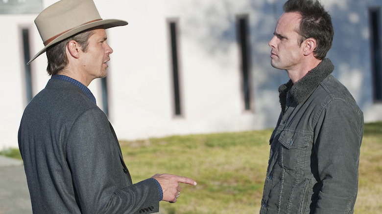 Raylan and Boyd talking