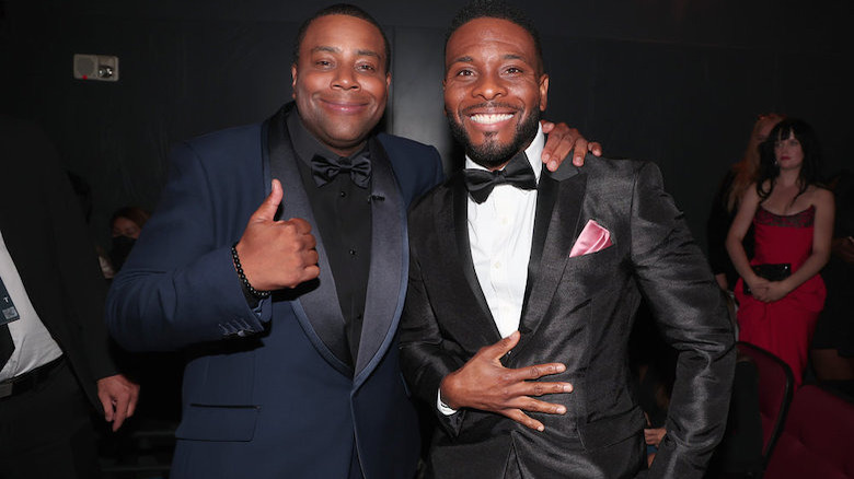 Kenan and Kel smiling at Emmys