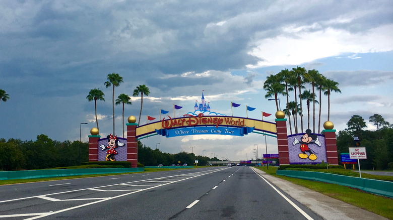 walt disney world entrance