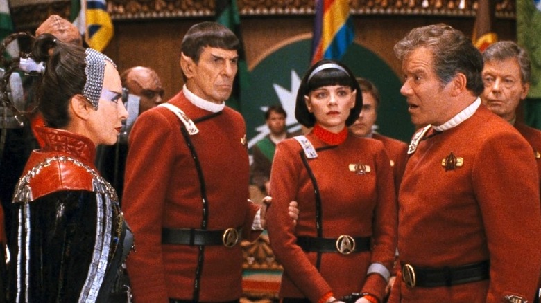 Azetbur stands by Spock, Valeris, Kirk and Bones