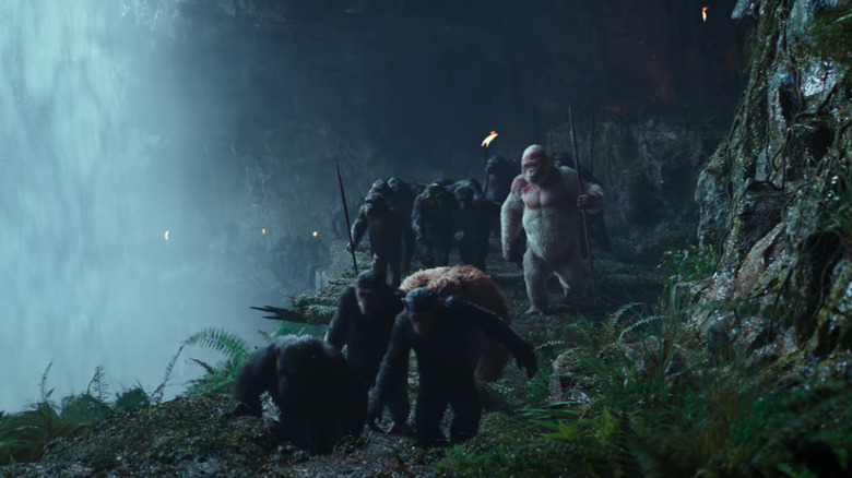 Apes marching in War for the Planet of the Apes