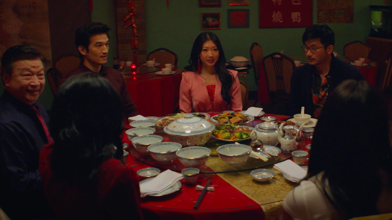 The Shen family having dinner together