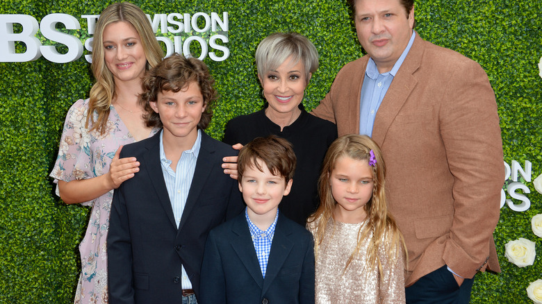 cast of young sheldon