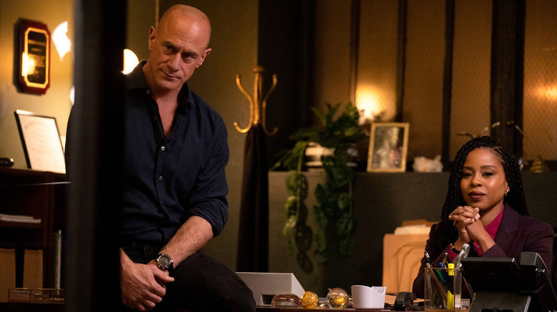 Elliot Stabler and Ayanna Bell at a desk