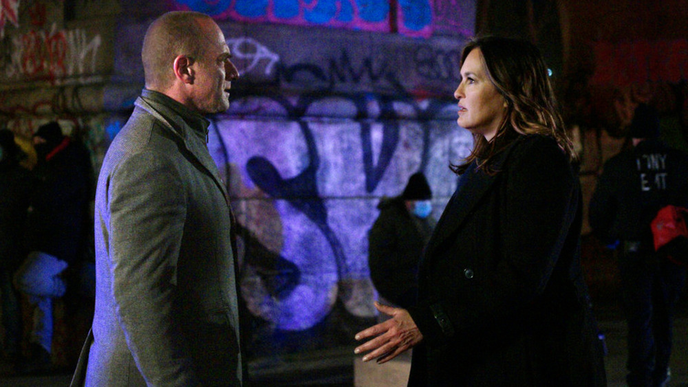 Elliot Stabler and Olivia Benson talking