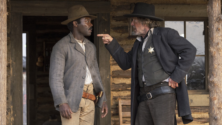 David Oyelowo and Dennis Quaid talking