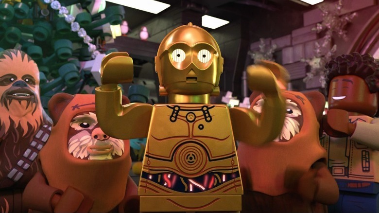 LEGO C3PO flexing muscles