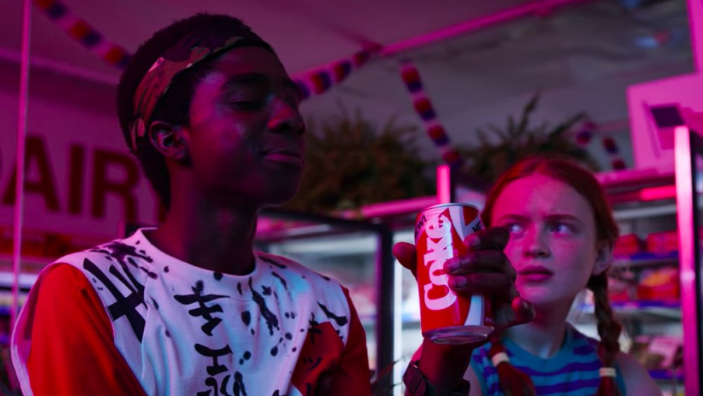 Caleb McLaughlin and Sadie Sink in Stranger Things