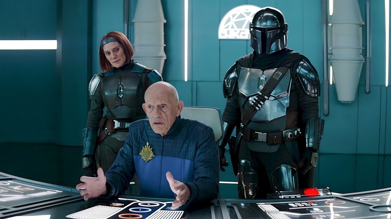 Bo-Katan and Din interrogate Helgait