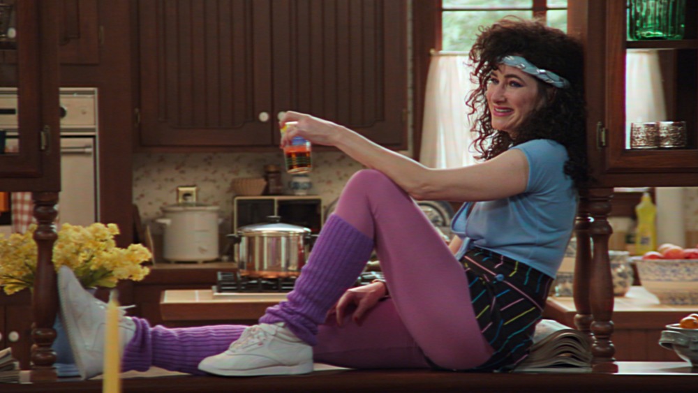 Kathryn Hahn jazzercise