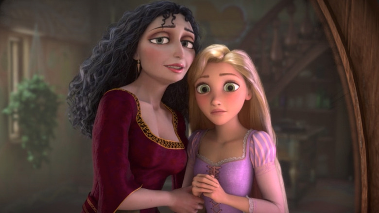 Tangled Mother Gothel, Rapunzel look in mirror