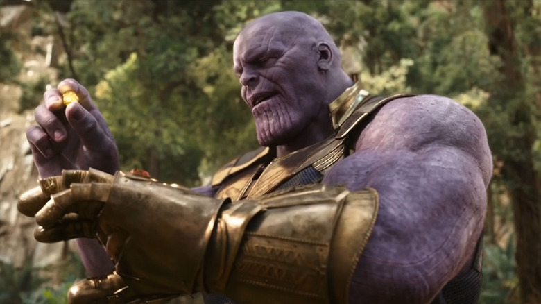 Thanos adding the soul stone 