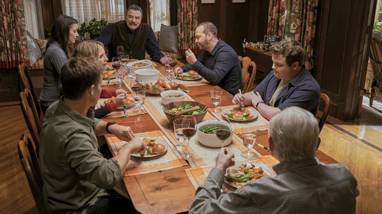 The Reagans eat during Blue Bloods