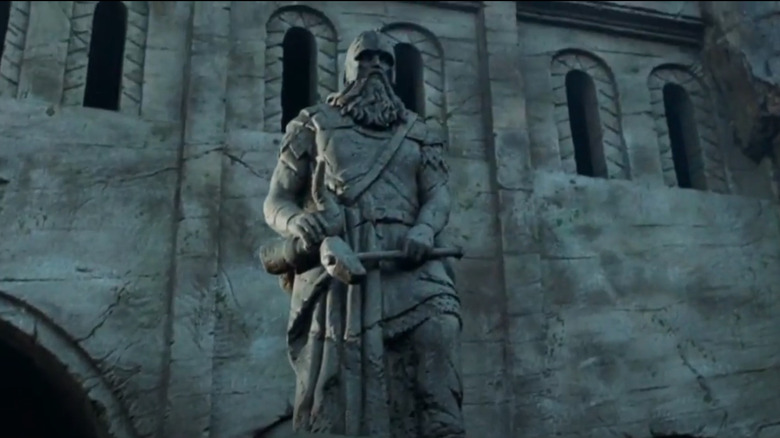 A statue of Helm Hammerhand