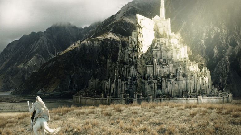 Gandalf and Pippin arrive at Minas Tirith