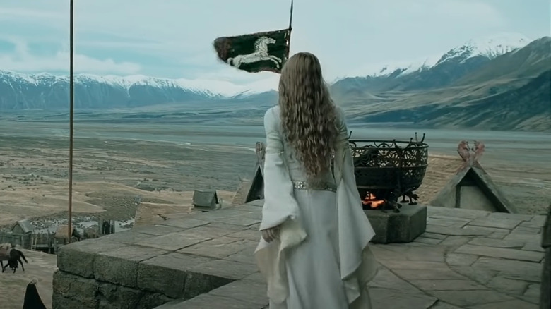 Éowyn standing in Edoras