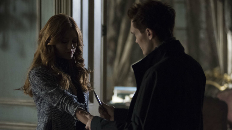 Jonathan grabs Clary