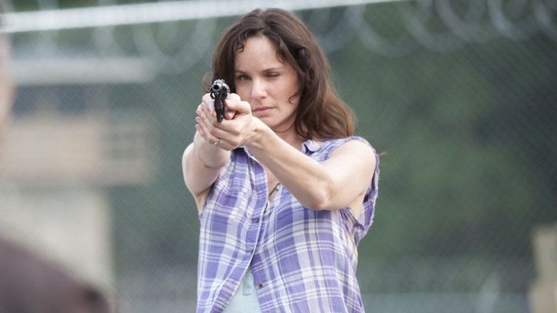 Lori Grimes aiming pistol